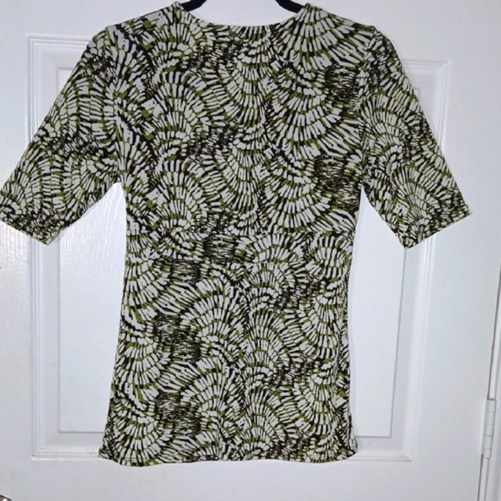Patterned Top - Picture 7 of 7